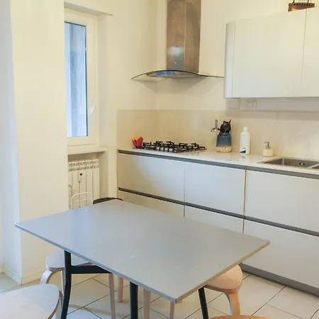 7re Eur Apartamento *